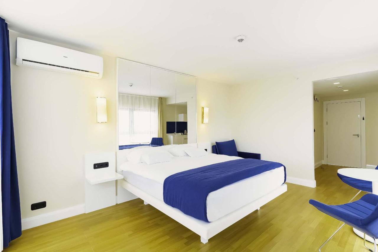 Elegance Sea View Aparthotel In Orbi City Batumi Bagian luar foto