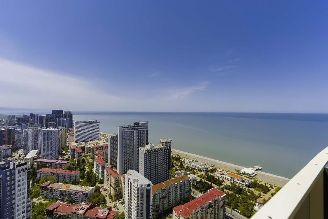 Elegance Sea View Aparthotel In Orbi City Batumi Bagian luar foto