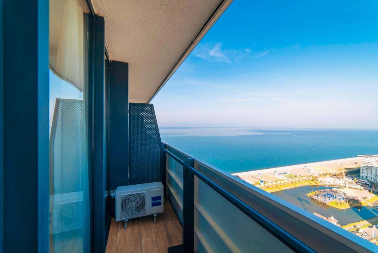 Elegance Sea View Aparthotel In Orbi City Batumi Bagian luar foto