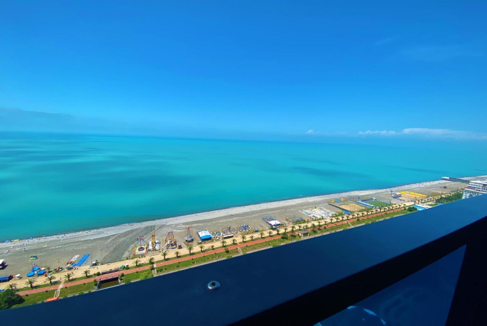 Elegance Sea View Aparthotel In Orbi City Batumi Bagian luar foto