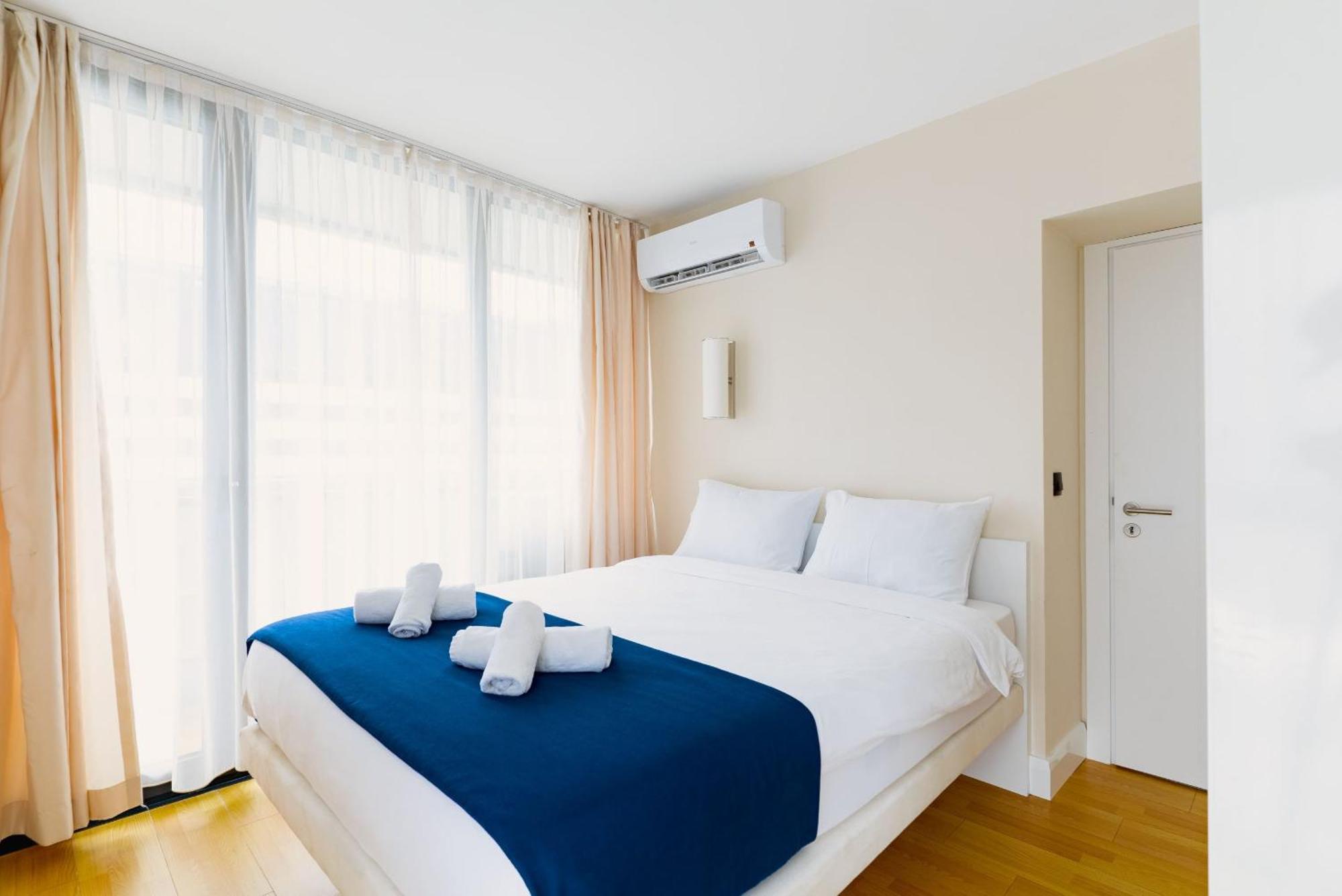Elegance Sea View Aparthotel In Orbi City Batumi Bagian luar foto