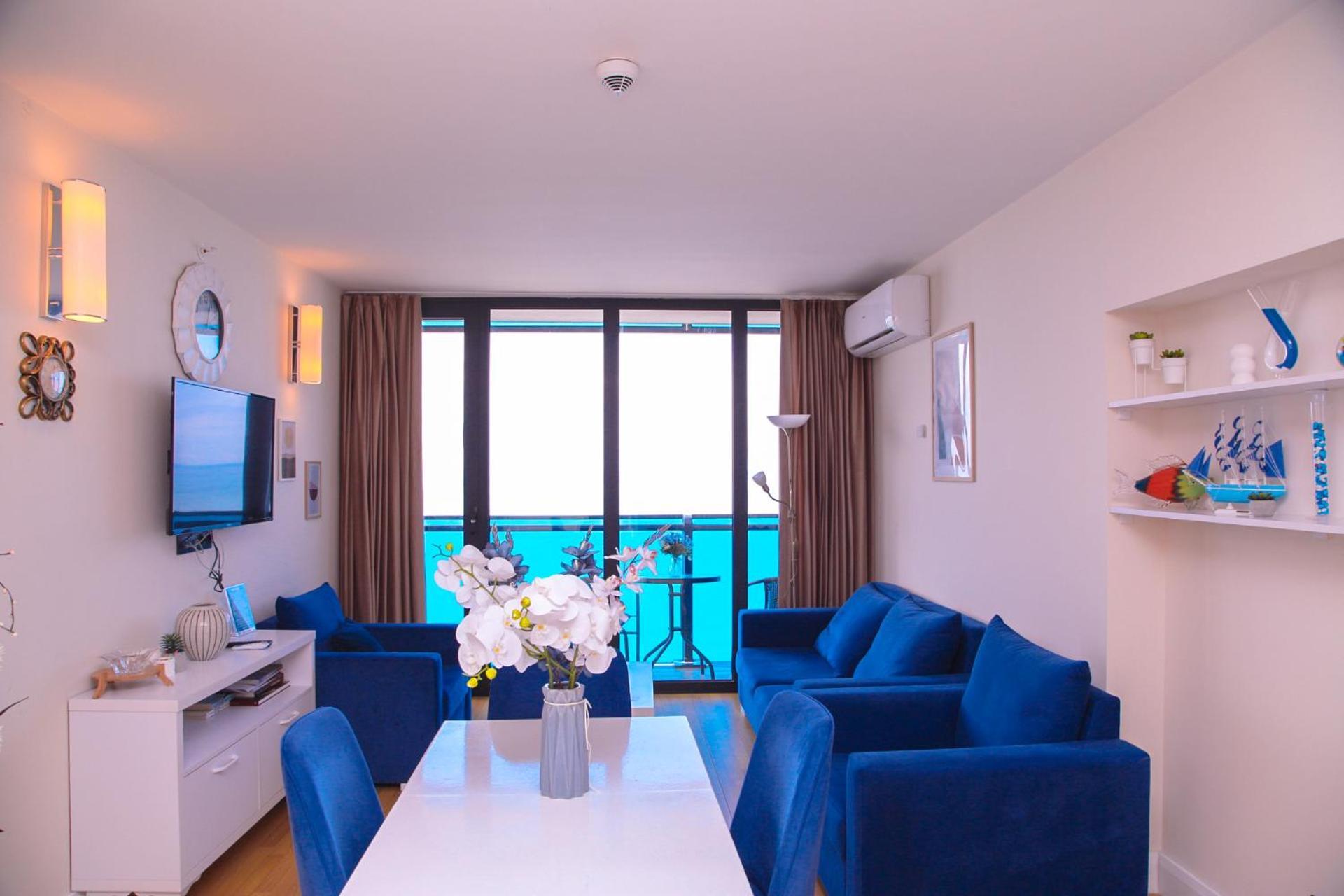 Elegance Sea View Aparthotel In Orbi City Batumi Bagian luar foto